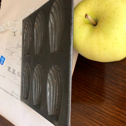 英国で出会った♪ アンティーク フランスのマドレーヌ モールド