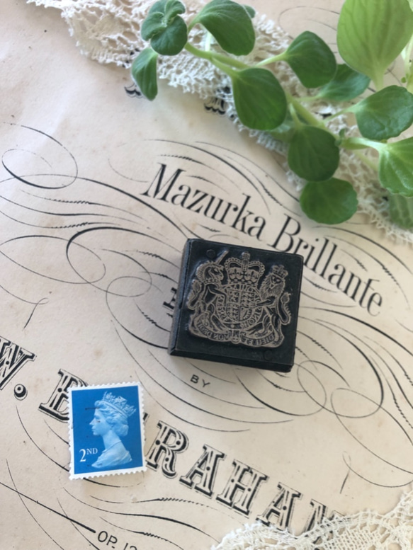 再販）英国買い付け♪メタル製スタンプ 英国の紋章のデザイン/獅子とユニコーンと王冠 7枚目の画像