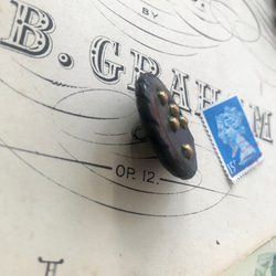英国で出会った♪ アンティーク ヴィクトリアンボタン ラムレザーのくるみボタン　φ25ｍｍ 5枚目の画像