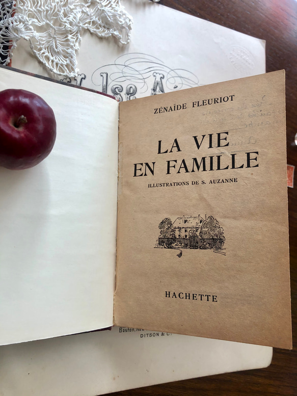 英国で出会った♪ 仏アンティークの本 1934年 サイン入り「LA VIE EN FAMILLE」 4枚目の画像