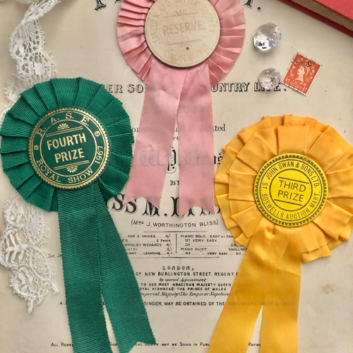 【ペンペン さま】vintage ୨୧ リボン飾り ヴィンテージフレーム ペンペン さま】vintage ୨୧ リボン飾り ヴィンテージフレーム