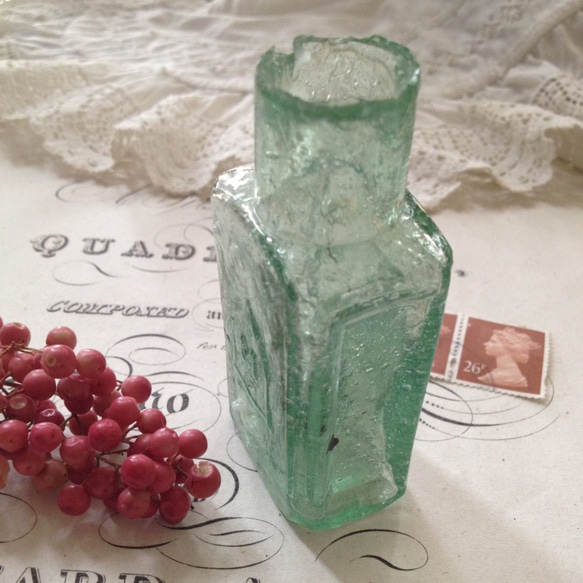 英国アンティーク ヴィクトリア時代のソーダ水のようなインクボトル ガラス瓶 10枚目の画像