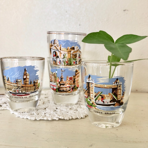 英国で出会った♪ヴィンテージ ショットグラス 4コセット♪ ロンドンの  
