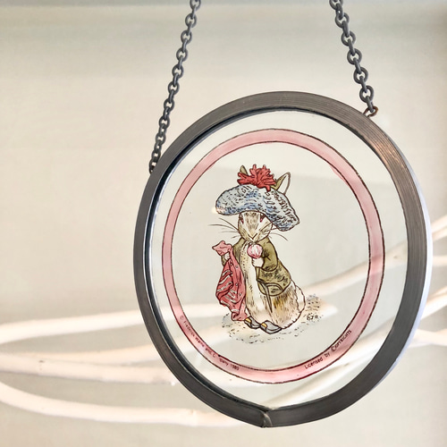 英国 1980年代製ピーターラビットのガラスオーナメント ステンド