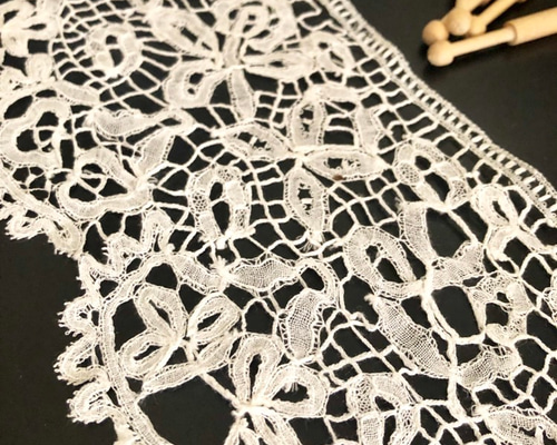 Amazon.co.jp: Technique of Honiton Lace : Luxton, Elsie: 洋書