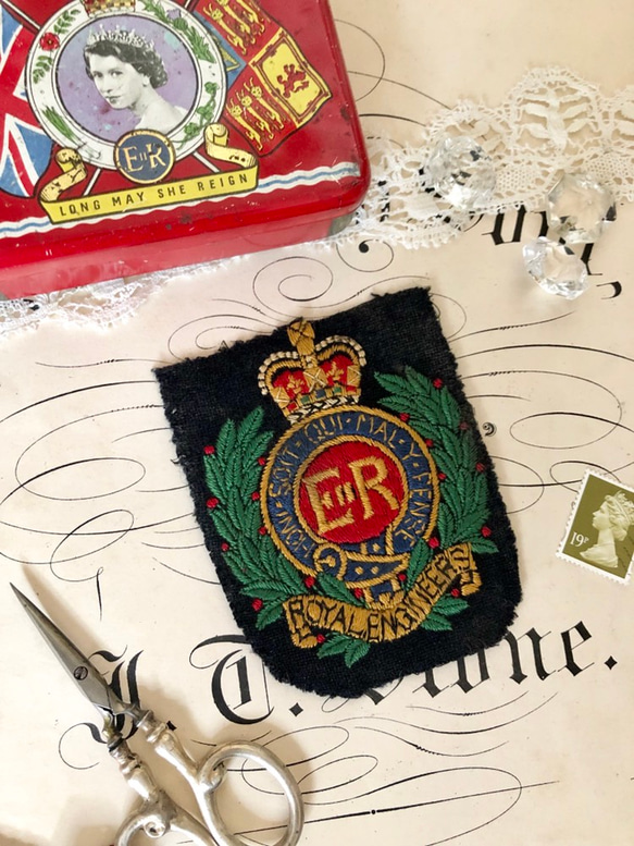 希少　英国王室公式オーナメント　エリザベス女王　EllR 紋章 希少 英国王室公式オーナメント エリザベス女王 EllR 紋章