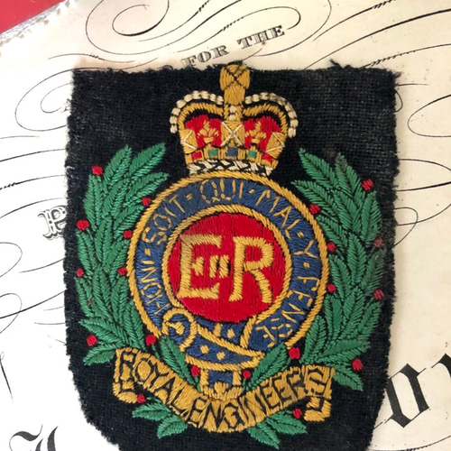 希少　英国王室公式オーナメント　エリザベス女王　EllR 紋章 希少 英国王室公式オーナメント エリザベス女王 EllR 紋章