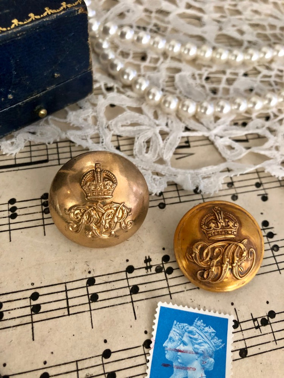 英国で出会った♪ アンティーク ジョージ5世の紋章 真鍮ボタンA /王冠/英国王室 24ｍｍ 10枚目の画像