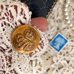 英国で出会った♪ アンティーク ジョージ5世の紋章 真鍮ボタンA /王冠/英国王室 24ｍｍ 5枚目の画像