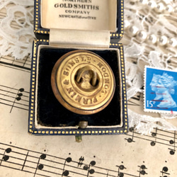 英国で出会った♪ アンティーク ジョージ5世の紋章 真鍮ボタンA /王冠/英国王室 24ｍｍ 9枚目の画像