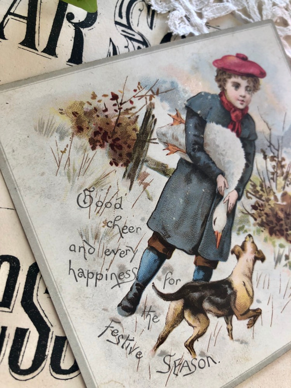 英国で出会った♪ アンティーク ヴィクトリアンクロモス/カード   冬景色の少年と子犬 3枚目の画像