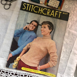 英国で出会った♪ 1950年代 ヴィンテージ 編み図/編み物 ハンドメイドのブックレット 「STICHCRAFT」 1枚目の画像