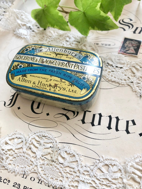 英国で出会った♪ アンティーク ミント＆ゴールドカラー フラワー