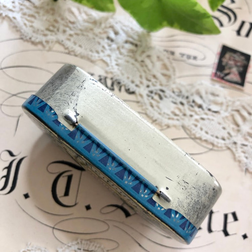 英国で出会った♪ アンティーク ミント＆ゴールドカラー フラワー