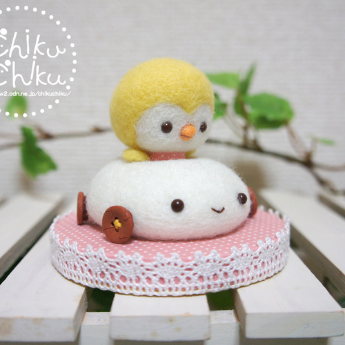 たまごカーに乗ったひよこ 羊毛フェルト Chiku Chiku♪ 通販 246868