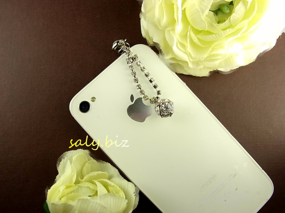 saly☆キュービックジルコニアとスワロフスキー☆イヤホンジャック 1枚目の画像