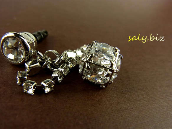 saly☆キュービックジルコニアとスワロフスキー☆イヤホンジャック 5枚目の画像