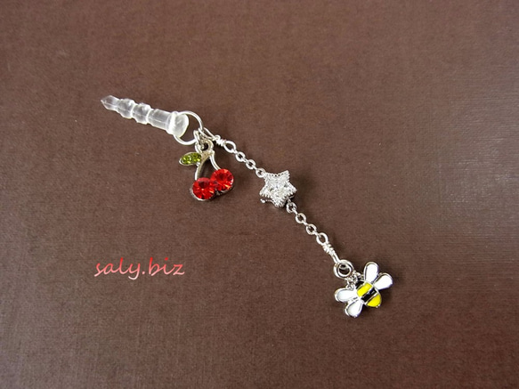 saly☆揺れるハチさん☆イヤホンジャック 2枚目の画像