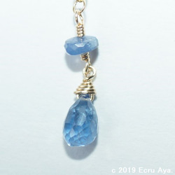 * Nashiko *寶石品質的藍色藍寶石穿孔 第2張的照片