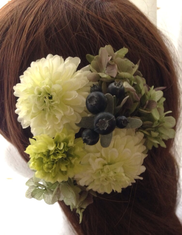 ピンポンマムアジサイプリザーブドフラワー髪飾り花 1枚目の画像