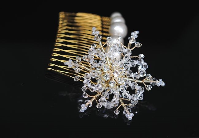 特集掲載　雪の結晶　クリスタル　ヘアコーム