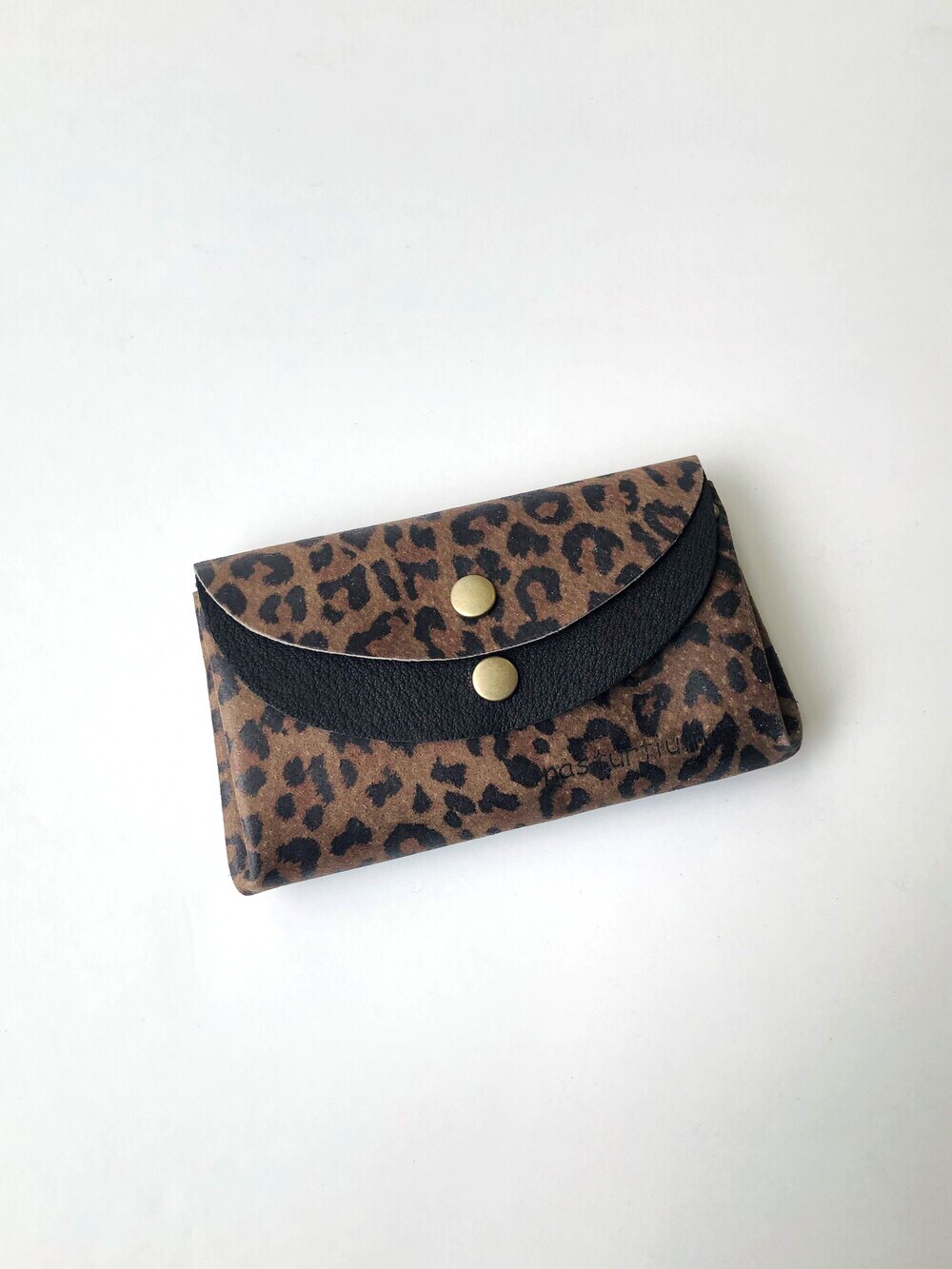 ピッグスキンの小さなお財布　レオパード柄茶×ピッグスキン黒