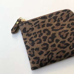 レオパード柄のスリムなミニ財布　ピッグスキンブラウン 2枚目の画像
