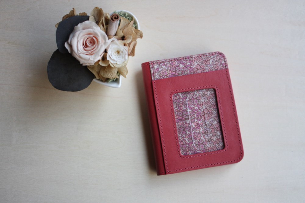 牛本革とリバティープリントのパス&カードケース　ピンク