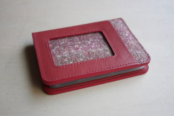 真皮和Liberty印花通行證和名片盒，粉紅色 第2張的照片