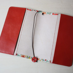 牛革×リバティープリント　ブックカバー（文庫本サイズ）　レッド 4枚目の画像