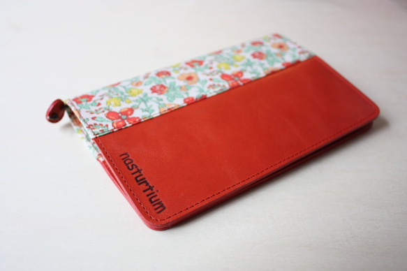 牛革×リバティープリント　ブックカバー（文庫本サイズ）　レッド 5枚目の画像