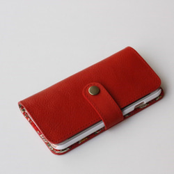 [適用於iphone5、5S，SE]帶有牛皮和自由印花紅色的iPhone護套 第7張的照片