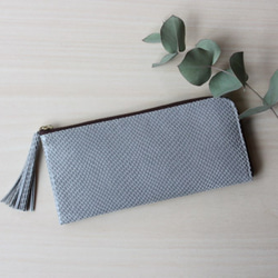 ピッグスキンのスリムな長財布　Ｌ字型　ライトグレー 1枚目の画像
