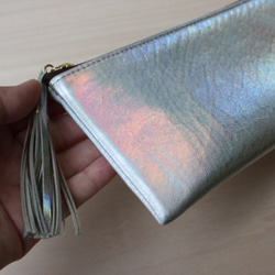 ゴートレザーのスリムな長財布　Ｌ字型　シルバーレインボー 6枚目の画像
