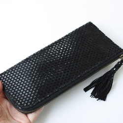 【最後の1点です！】ピッグスエードのスリムな長財布　ドットブラック 3枚目の画像