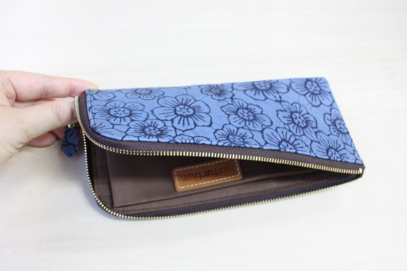 ピッグスキンのスリムな長財布Ｌ字型　フラワー　ブルー 2枚目の画像