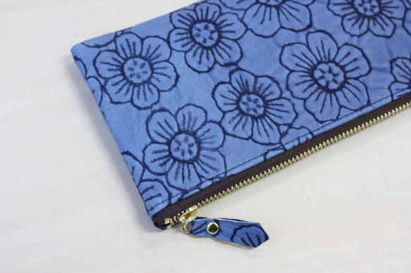 ピッグスキンのスリムな長財布Ｌ字型　フラワー　ブルー 7枚目の画像