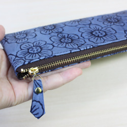 ピッグスキンのスリムな長財布Ｌ字型　フラワー　ブルー 6枚目の画像