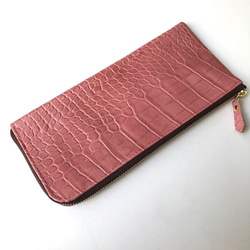 牛革のスリムな長財布　Ｌ字型　クロコダイル型押し　春いろピンク 3枚目の画像