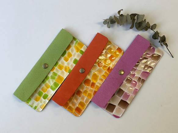 ステンドグラス模様のペンケース（めがねケース） 1枚目の画像