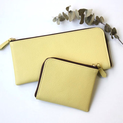 【レモンイエロー】牛本革のスリムなミニ財布　シュリンク　 1枚目の画像