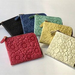 ピッグスキンのスリムなミニ財布　フラワー　7カラー 1枚目の画像