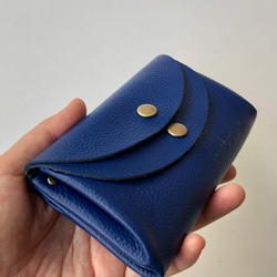 【ブルー】牛革のコロンとかわいい小さなお財布　 3枚目の画像