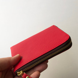 【レッド】牛本革のスリムなミニ財布　シュリンク 3枚目の画像