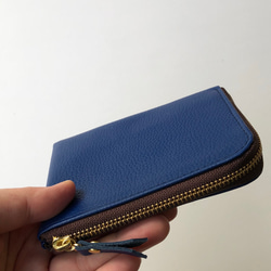 【ブルー】牛本革のスリムなミニ財布　シュリンク 3枚目の画像