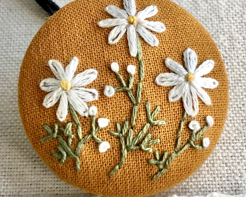 コスモス刺繍2.7センチ☆くるみボタンヘアゴム2セット 0_6fafd3621326f812033925accc42