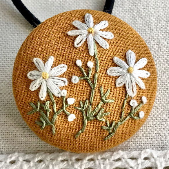 コスモス 【白】刺繍 くるみボタン ヘアゴム ヘアゴム ここ☆なっつ