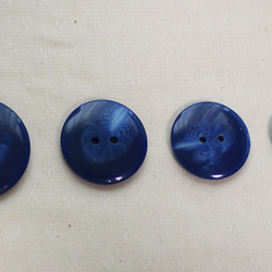 （大）ウルトラマリンブルーの海ボタン　3個セット 3枚目の画像