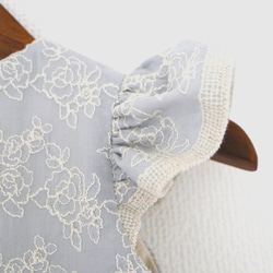 花刺繍のふんわりワンピースロンパース（ブルー）春夏  baby 7枚目の画像