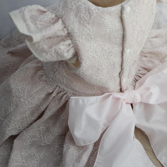 花刺繍のふんわりワンピースロンパース（ピンク）春夏  baby 2枚目の画像